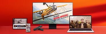 Verschiedene Geräte mit Film "Mission: Impossible – The Final Reckoning" auf TV, Tablet, Smartphone und Laptop vor rotem Hintergrund.